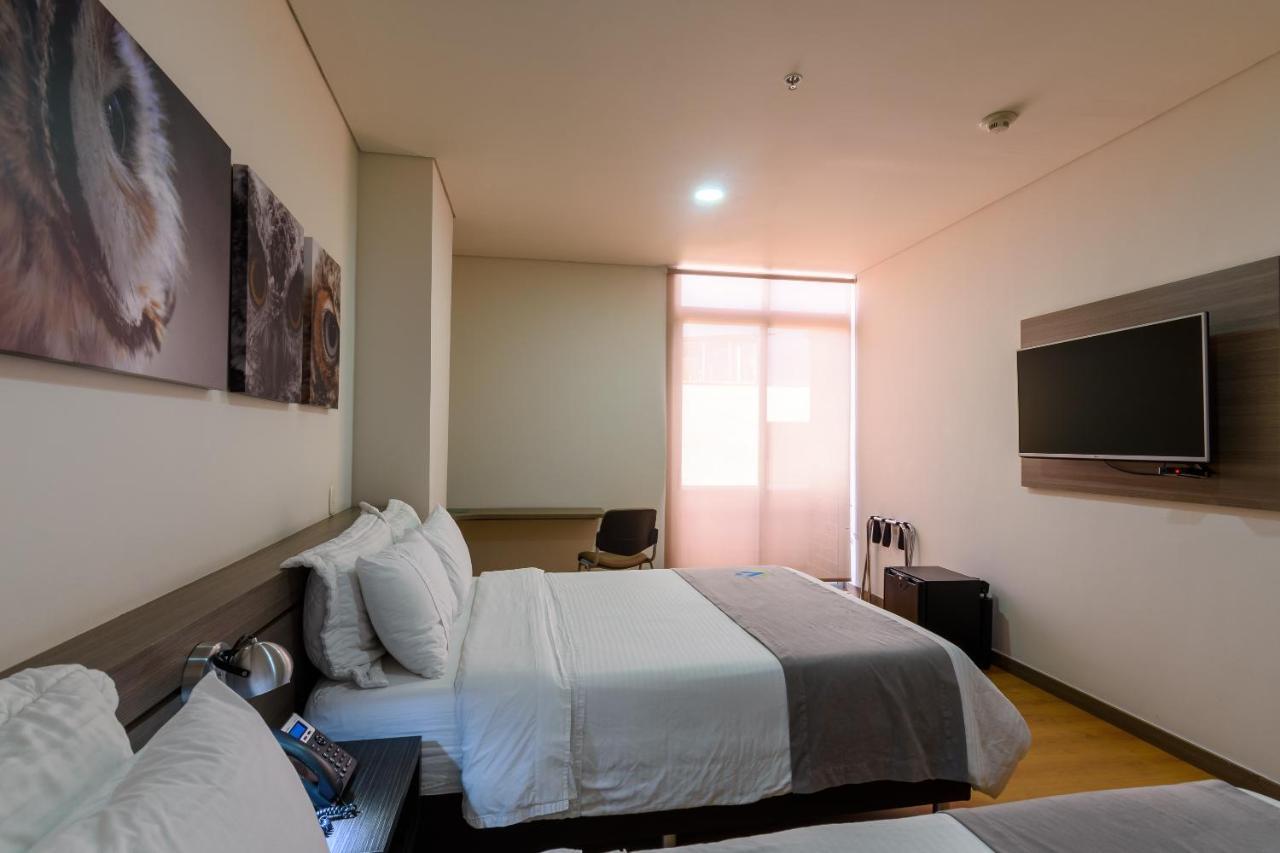 Hotel Vivre Medellín Zewnętrze zdjęcie